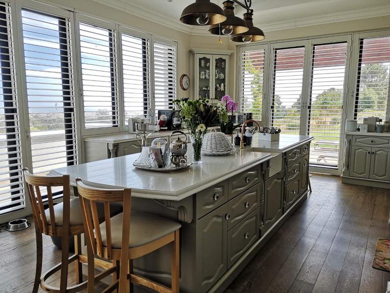 5 Bedroom Property for Sale in Sir Lowrys Pass Village Western Cape